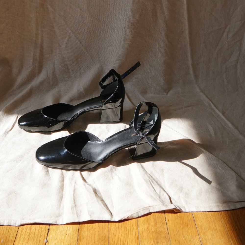 Reformation Mallori Closed Toe Heel